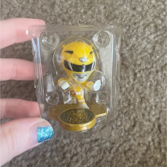 Power Rangers Unite Yellow Ranger Figure - Picture 3 of 5